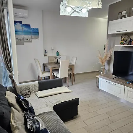 Se039 - Senigallia, Bilocale Ristrutturato In Localita Vivere * Senigallia